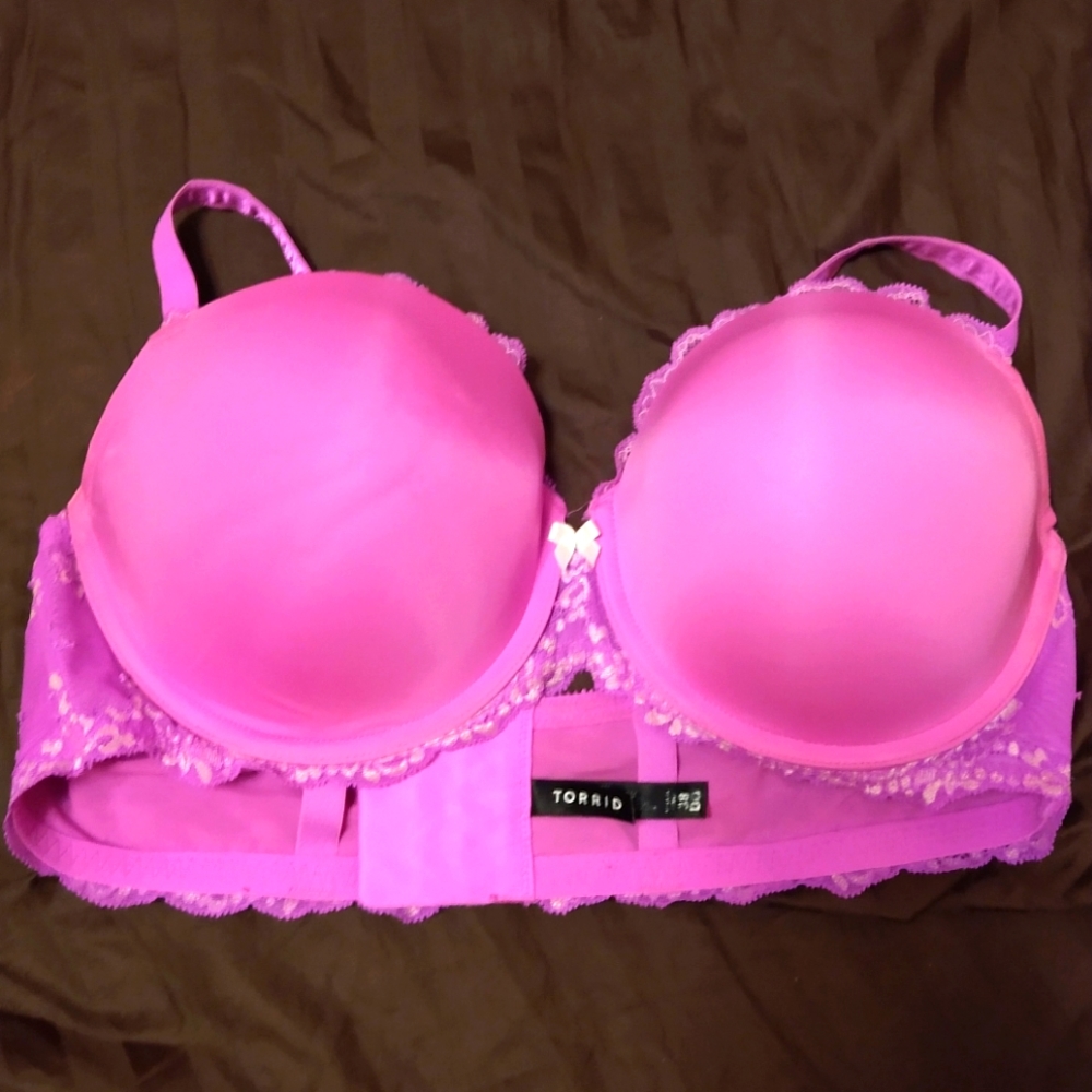 Purple/pink lace bra